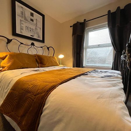 York Centre 2 Bedroom Renovated Flat, 8 Escrick Street Eksteriør billede