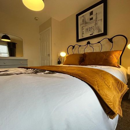York Centre 2 Bedroom Renovated Flat, 8 Escrick Street Eksteriør billede