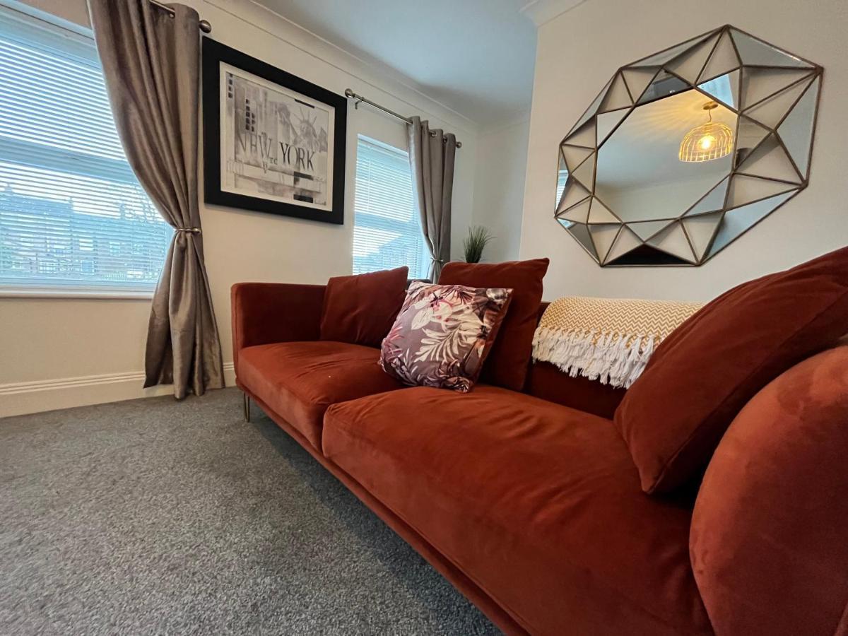 York Centre 2 Bedroom Renovated Flat, 8 Escrick Street Eksteriør billede
