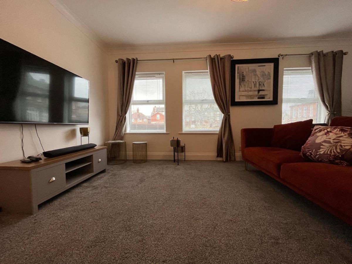 York Centre 2 Bedroom Renovated Flat, 8 Escrick Street Eksteriør billede