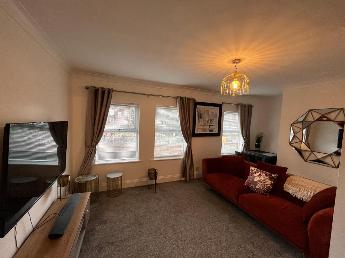 York Centre 2 Bedroom Renovated Flat, 8 Escrick Street Eksteriør billede